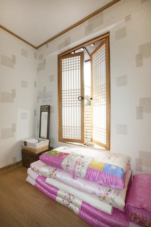 Vine Hanok Guesthouse Сеул Номер фото