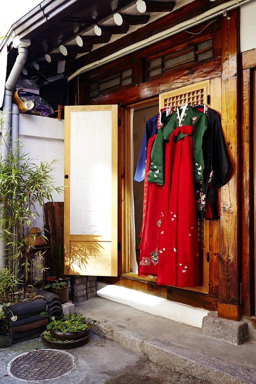 Vine Hanok Guesthouse Сеул Экстерьер фото