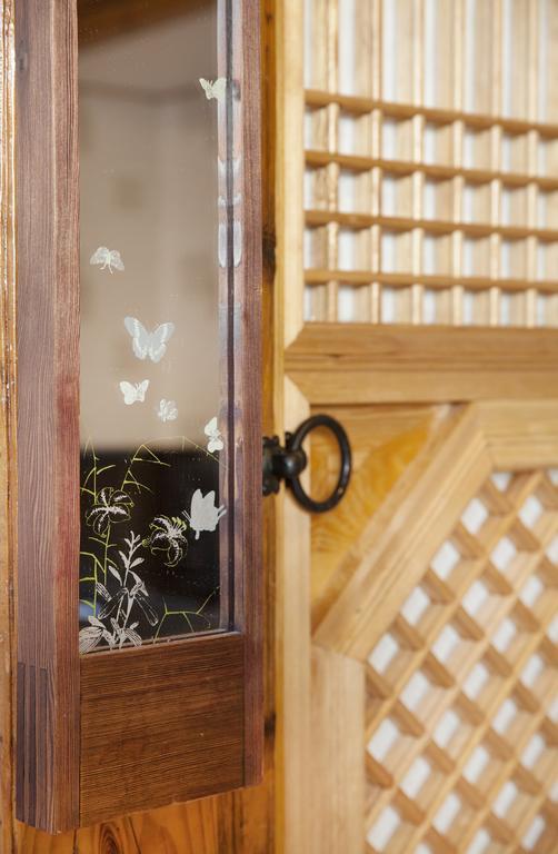 Vine Hanok Guesthouse Сеул Экстерьер фото