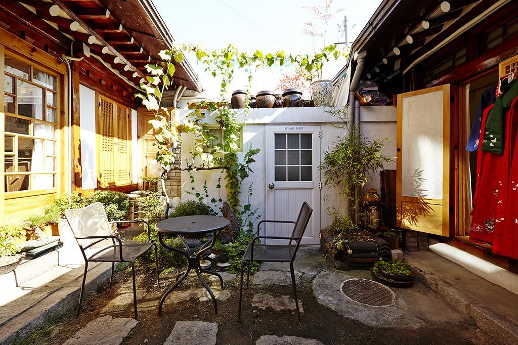 Vine Hanok Guesthouse Сеул Экстерьер фото